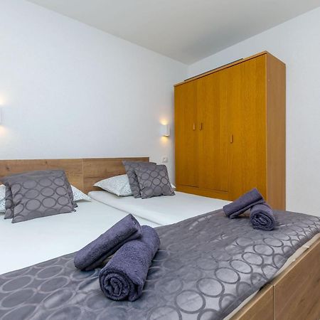 Apartments Mladen Duće المظهر الخارجي الصورة