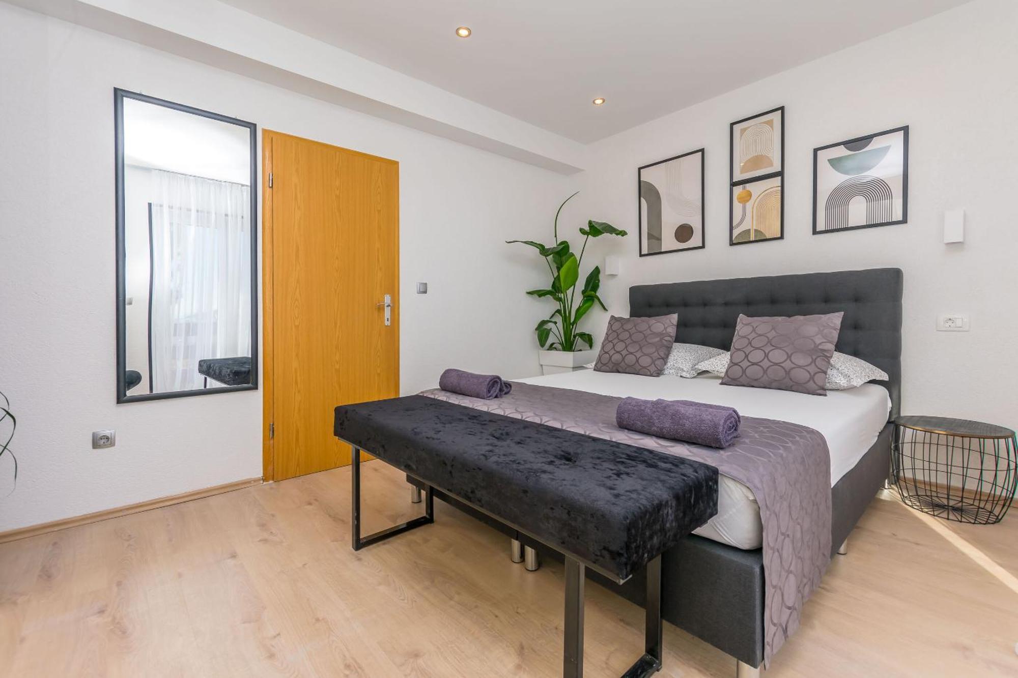 Apartments Mladen Duće المظهر الخارجي الصورة