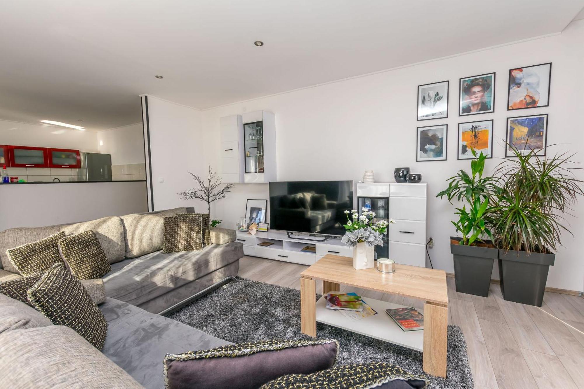 Apartments Mladen Duće المظهر الخارجي الصورة