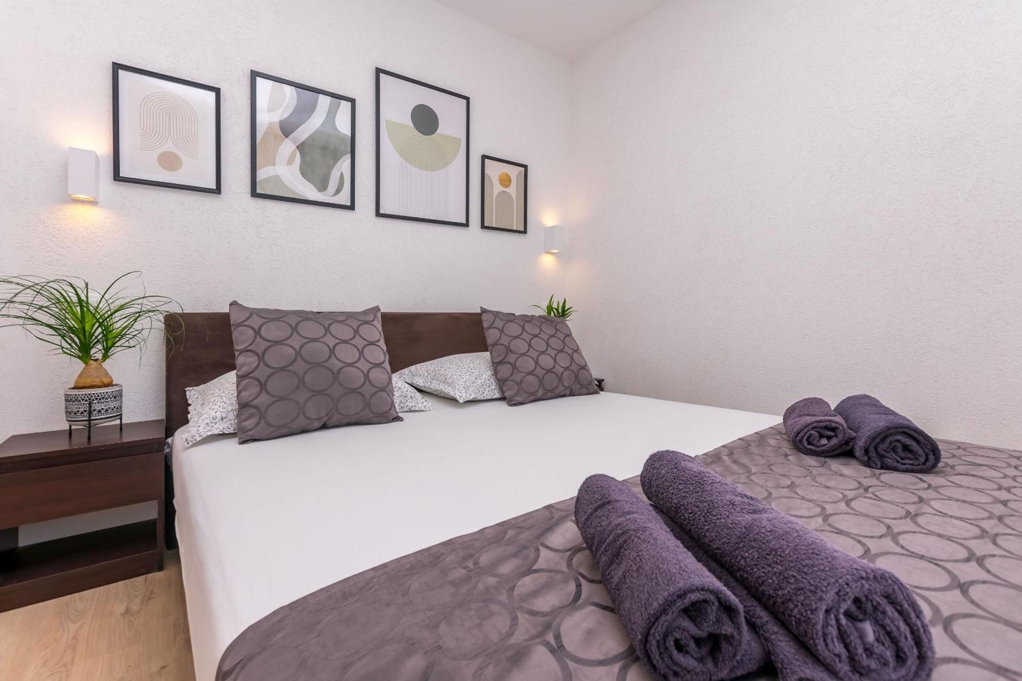 Apartments Mladen Duće المظهر الخارجي الصورة
