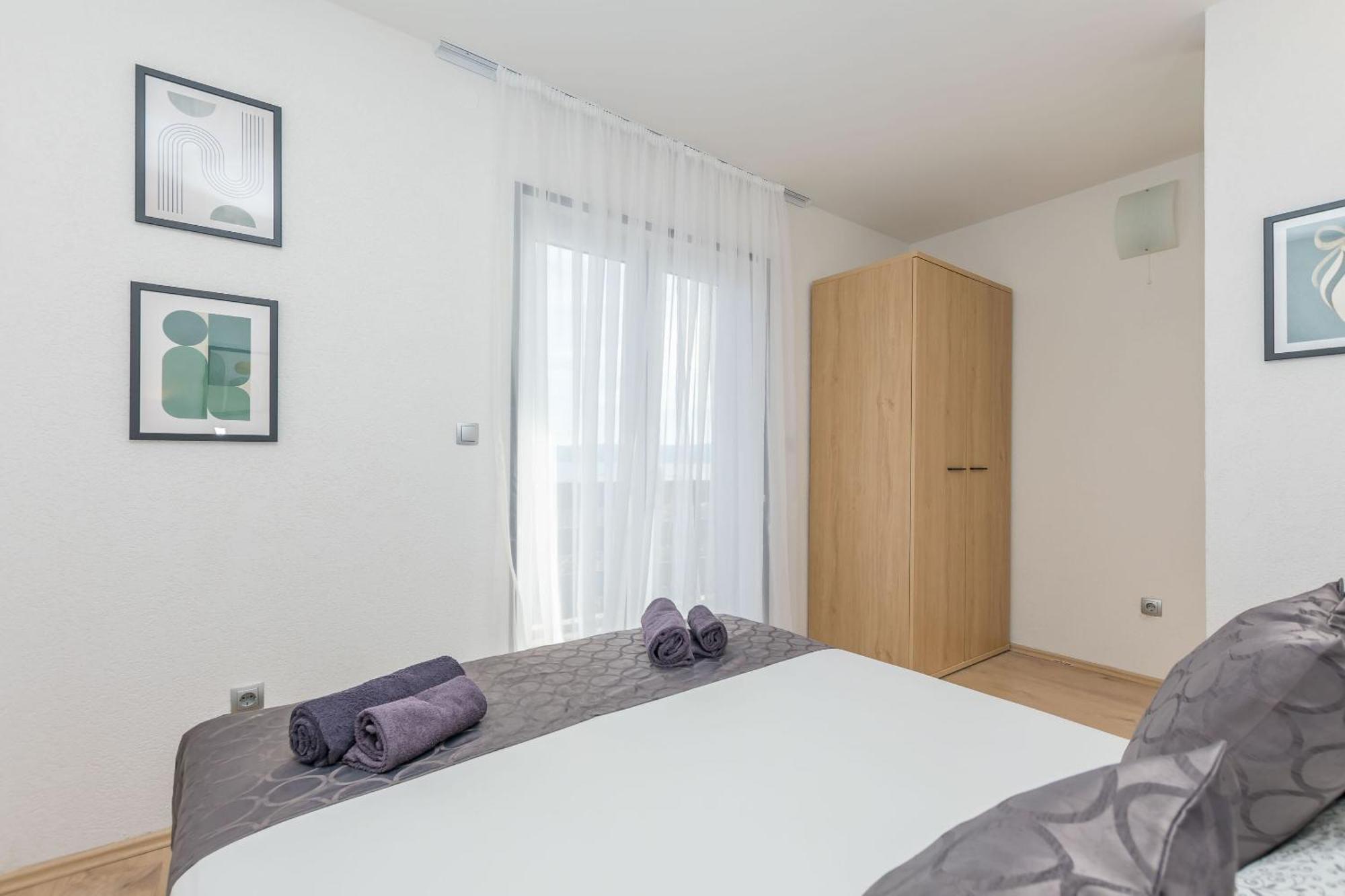 Apartments Mladen Duće المظهر الخارجي الصورة