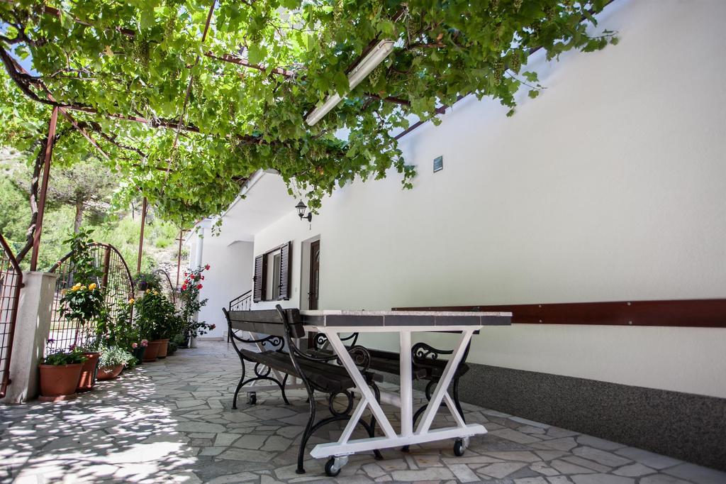 Apartments Mladen Duće المظهر الخارجي الصورة